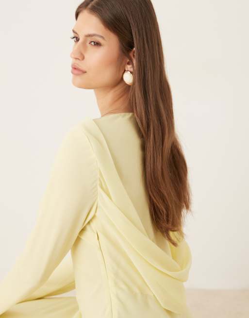 ASOS DESIGN – Jasnożółta szyfonowa sukienka maxi z drapowanym tyłem, 3 z 4