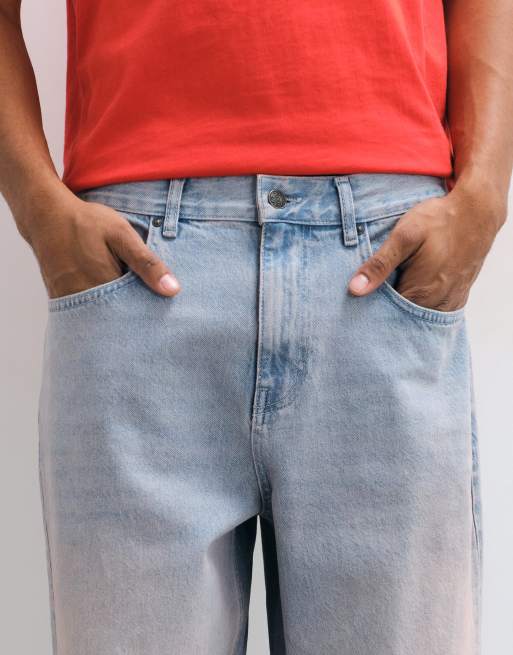 ASOS DESIGN jean baggy bleu délavé clair avec nuance rose, 2 de 5