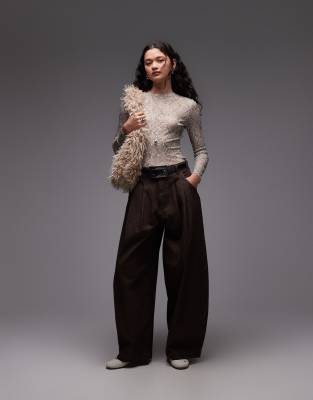 ASOS DESIGN - Jean bouffant oversize - Marron foncé-Brown