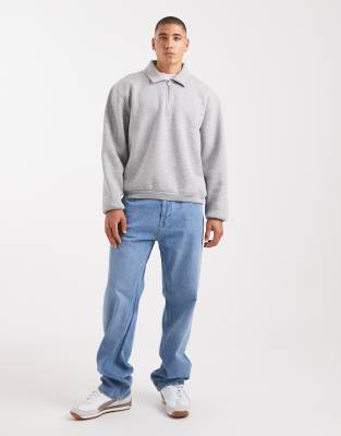 ASOS DESIGN - Jean droit extensible confortable - Bleu moyen délavé