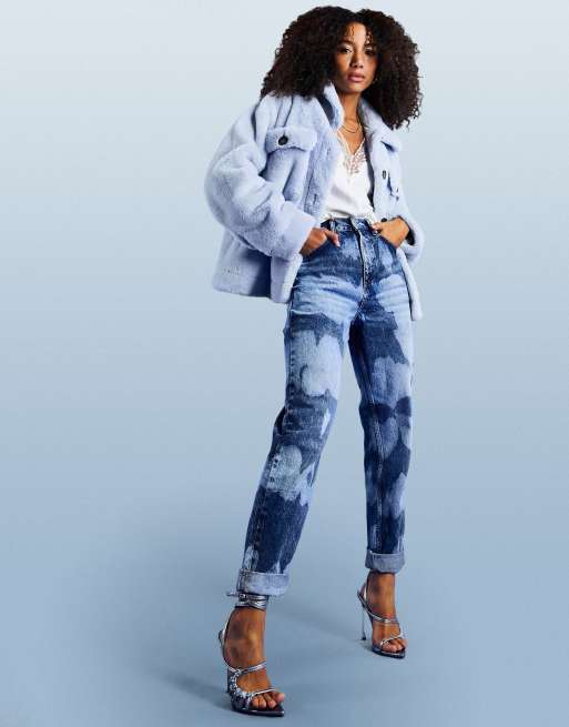 ASOS DESIGN - Jean mom ample en coton mélangé à imprimé éclaboussures de peinture et délavage clair - MBLUE
