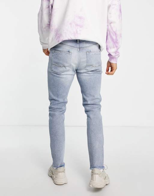 ASOS DESIGN - Jean skinny avec abrasions et ourlets bruts - Bleu cendré délavé, 2 de 4