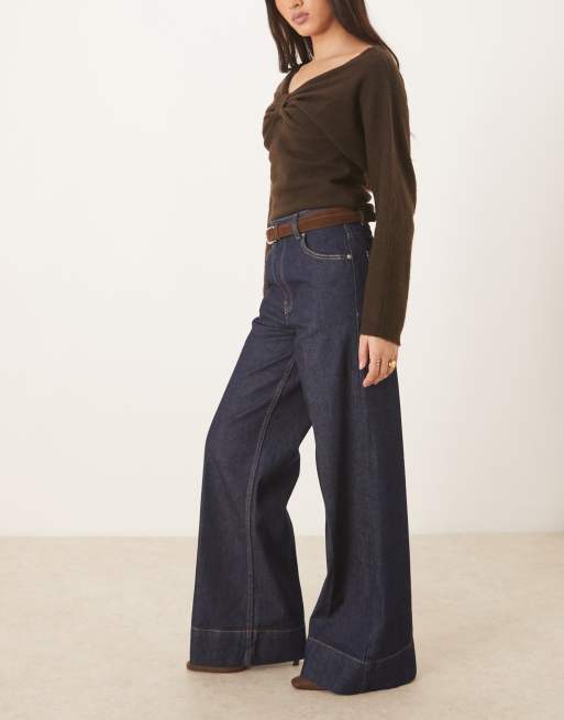 ASOS DESIGN - Jeans a fondo ampio con pieghe sul davanti e cintura rinse, 3 di 5