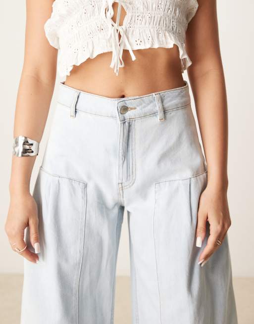 ASOS DESIGN - Jeans a fondo ampio lavaggio chiaro con pieghe, 5 di 5