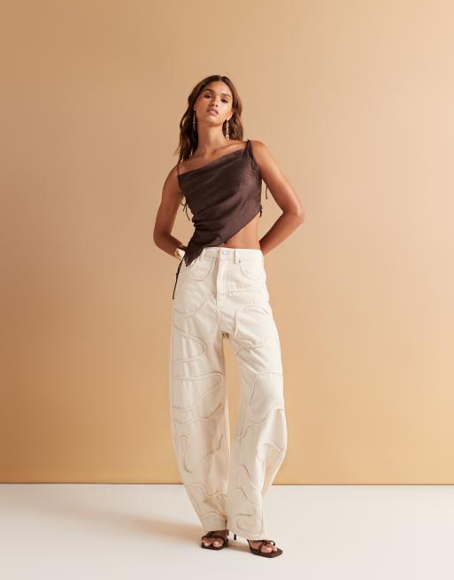 ASOS DESIGN - Jeans a vita alta color écru con gamba cilindrica e dettaglio astratto tono su tono