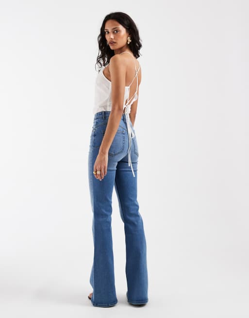 ASOS DESIGN - Jeans a zampa power stretch modellanti lavaggio medio chiaro , 2 di 5