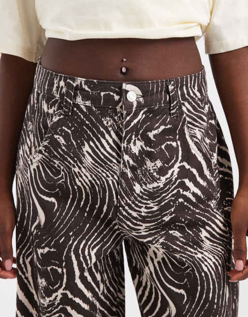 ASOS DESIGN jeans barrel leg con stampa zebra in coordinato, 5 di 5