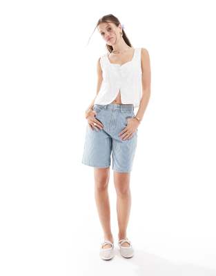 ASOS DESIGN - Jeans-Bermudashorts in Hellblau gestreift, Kombiteil