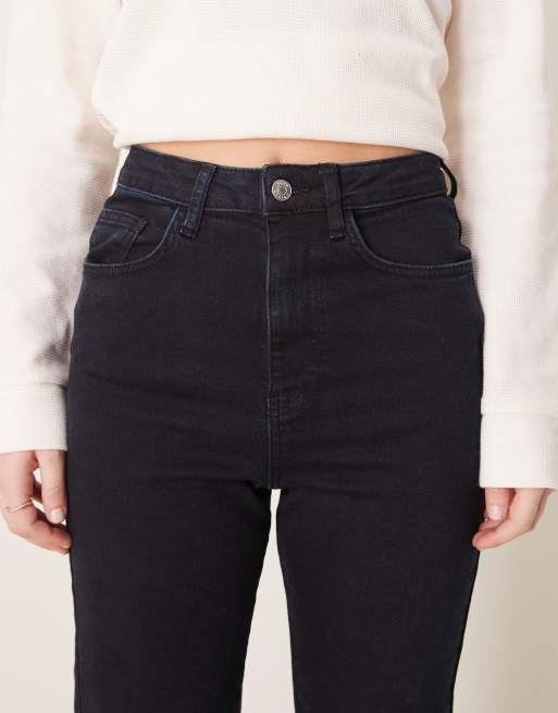 ASOS DESIGN - Jeans comfort dritti elasticizzati color blu-nero con cuciture attorcigliate, 4 di 5