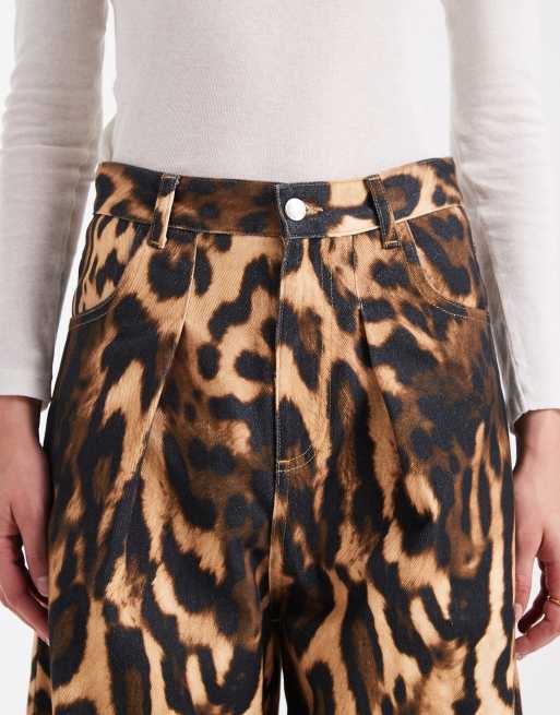 ASOS DESIGN - Jeans dad extra larghi con fondo ampio e stampa animalier, 5 di 5