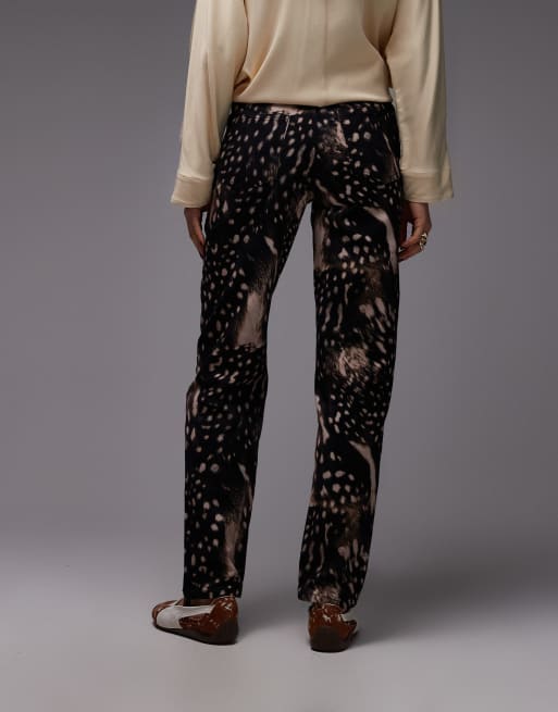 ASOS DESIGN - Jeans dritti slim con grafica animalier, 3 di 5