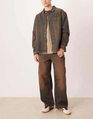 Jeans in brauner Waschung mit abgerundetem Beinschnitt-Brown Brown 48 Short