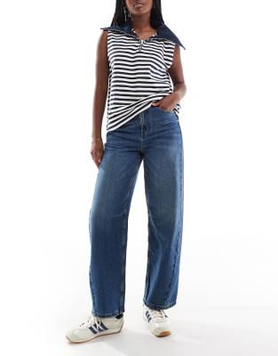 ASOS DESIGN - Jeans in dunklem Mittelblau mit weitem Beinschnitt und elastischer Taille