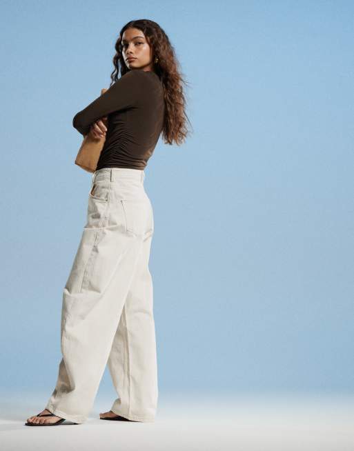 ASOS DESIGN – Jeans in Ecru mit hohem Bund und weitem, abgerundetem Bein , 4 von 5
