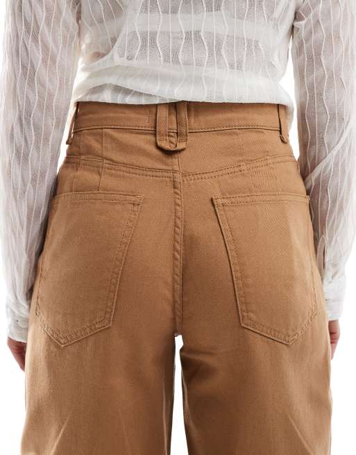 ASOS DESIGN – Jeans in Hellbraun mit goldenen Details und abgerundetem Beinschnitt, 4 von 5