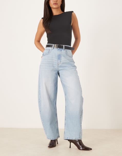 ASOS DESIGN – Jeans in heller Waschung mit weitem, abgerundetem Bein und hohem Bund - view 1