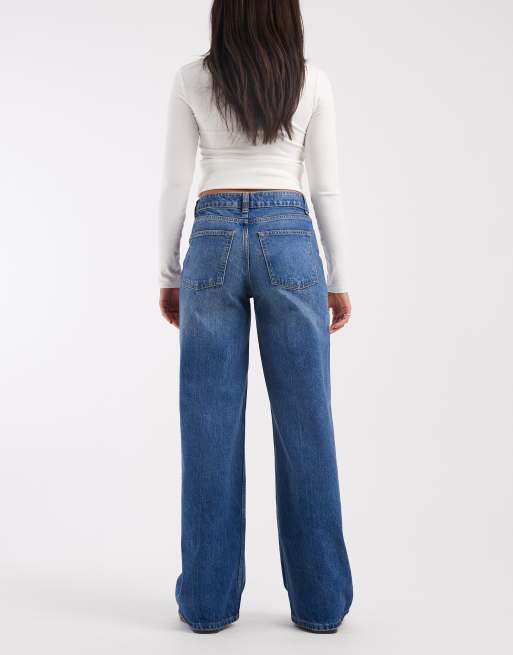 ASOS DESIGN – Jeans in mittlerer Waschung mit weitem Bein und niedrigem Bund, 3 von 5