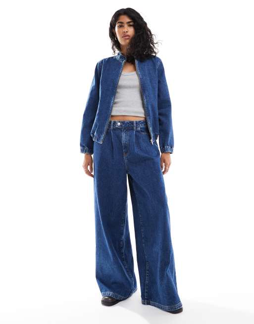 ASOS DESIGN - Jeans indaco con pieghe sul davanti