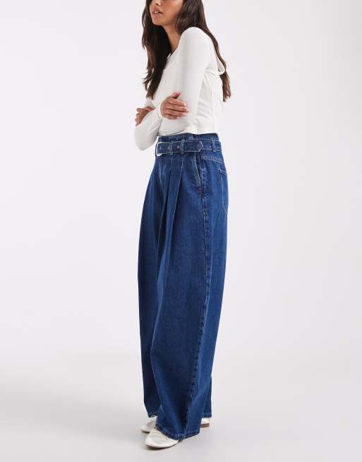 ASOS DESIGN jeans med brede ben og bælte i mellemblå, 2 af 5
