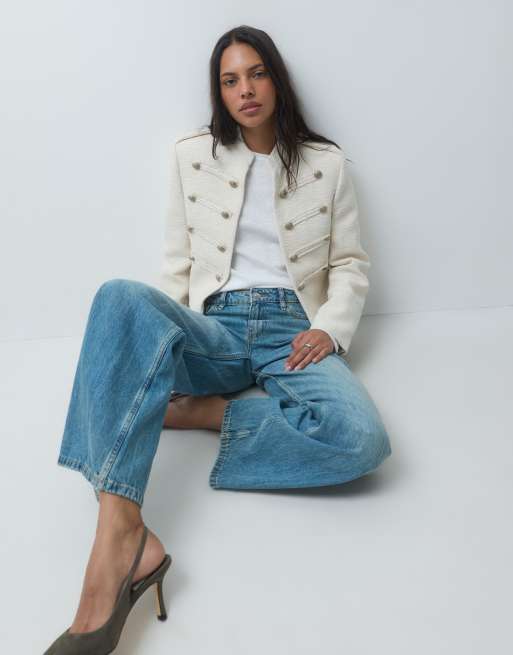 ASOS DESIGN jeans med låg midja och vida ben i ljus mellanblå tvätt, 2 av 5