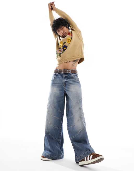 ASOS DESIGN - Jeans met extreem wijde pijpen en inzetstukken in mid-wash blauw