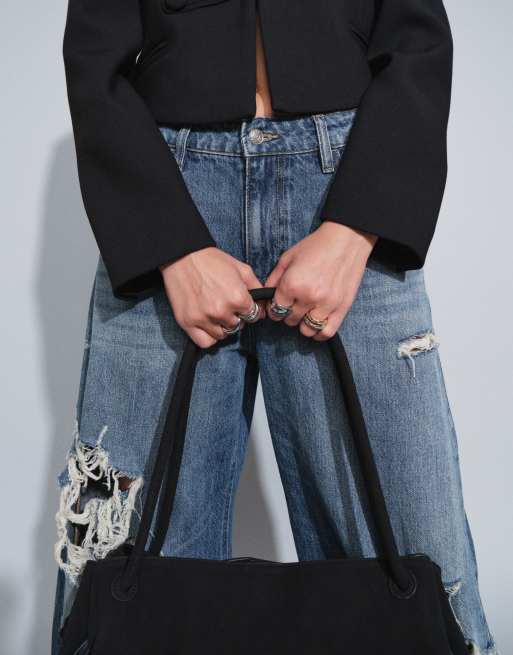 ASOS DESIGN Jeans mit Barrel-Leg, Schleife, Rissen und dunkler Mittelblau-Waschung, 5 von 5