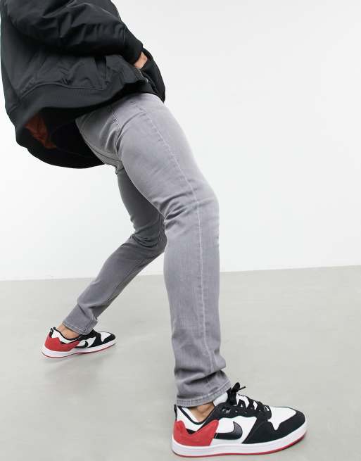 ASOS DESIGN – Jeans mit engem Schnitt in Grau