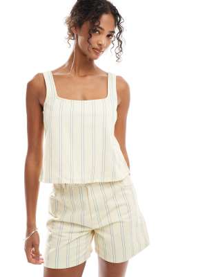 ASOS DESIGN - Jeans-Oberteil in gestreiftem Buttermilchgelb mit eckigem Ausschnitt