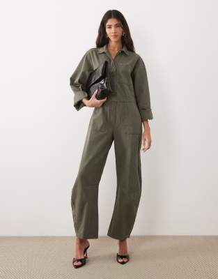 ASOS DESIGN - Jeans-Overall in Khaki mit Barrel-Leg-Grün