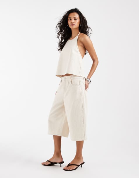 ASOS DESIGN – Jeans-Set in Ecru mit Camisole mit Rückenschnürung und weiter, strukturierter Bermudashorts - view 1