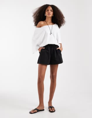 ASOS DESIGN - Jeans-Shorts zum Hineinschlüpfen in Schwarz