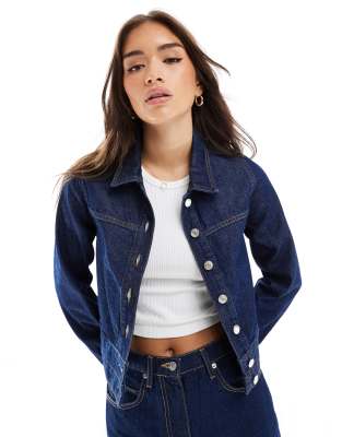 ASOS DESIGN - Jeansjacke in Indigoblau mit doppeltem Bund