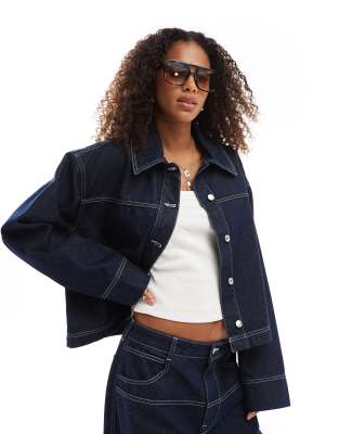 ASOS DESIGN - Jeansjacke in Mittelblau im Western-Design