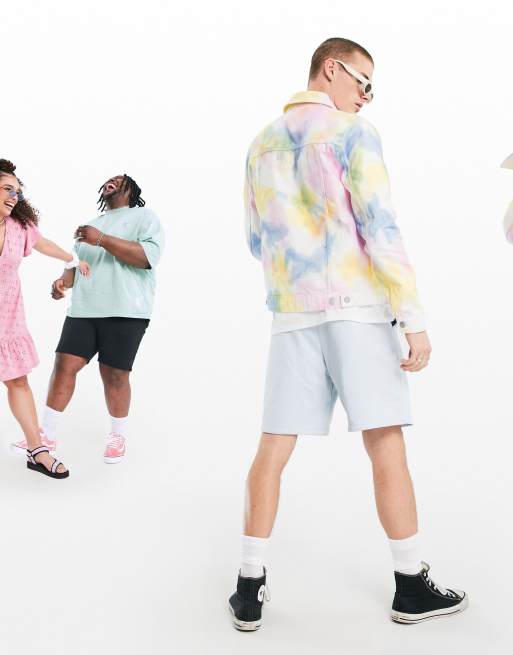 ASOS DESIGN – Jeansowa kurtka z efektem tie dye w kolorze tęczy, 2 z 4