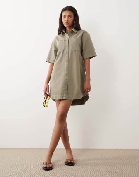 ASOS DESIGN – Jeansowa pudełkowa sukienka koszulowa w kolorze khaki z kieszeniami - view 1