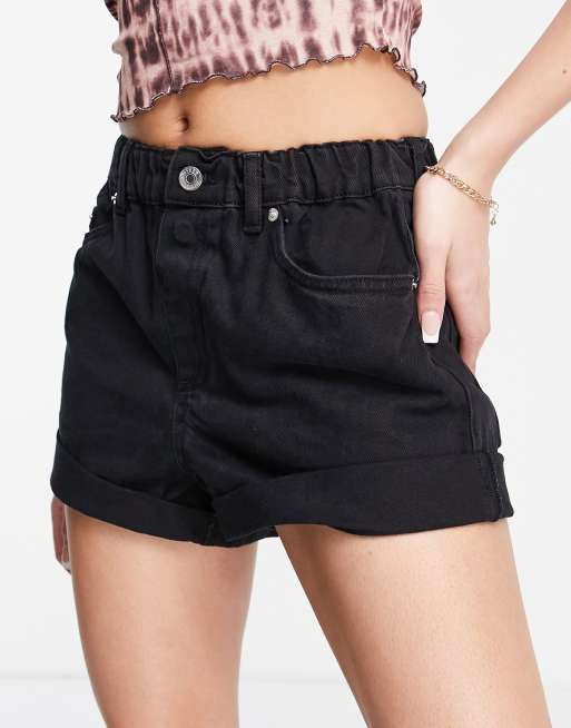 ASOS DESIGN – Jeansowe czarne szorty mom fit z wysokim stanem i efektem sprania