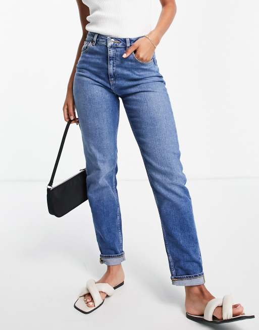 ASOS DESIGN – Jeansy mom farleigh z podwyższonym stanem o dopasowanym kroju i ze średnim efektem sprania authentic
