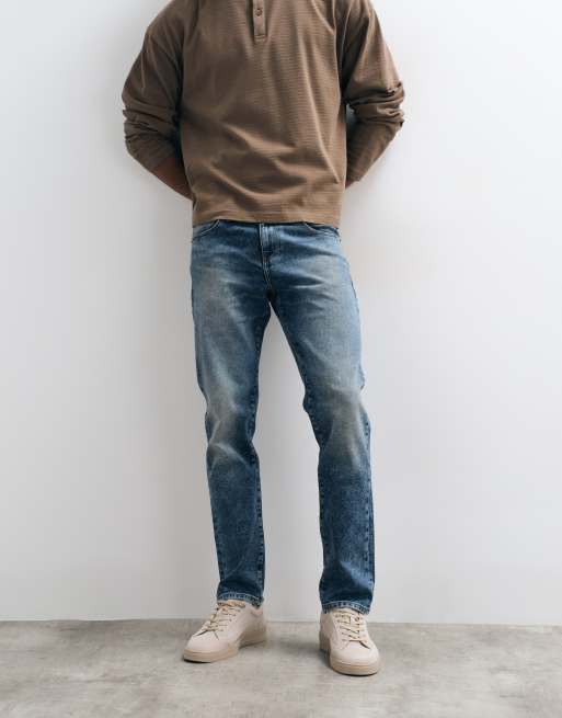 ASOS DESIGN jeansy o dopasowanym kroju w lekko spranym, niebieskim kolorze, 2 z 5