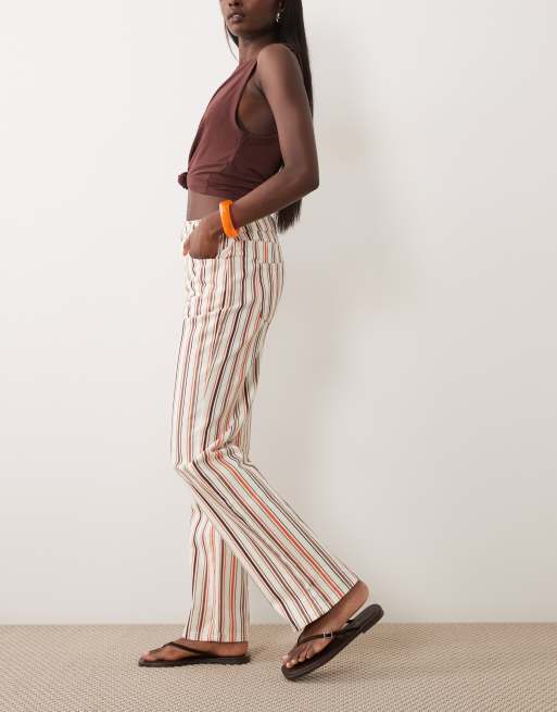 ASOS DESIGN – Jeansy o prostym kroju w paski w naturalnym kolorze, 2 z 5