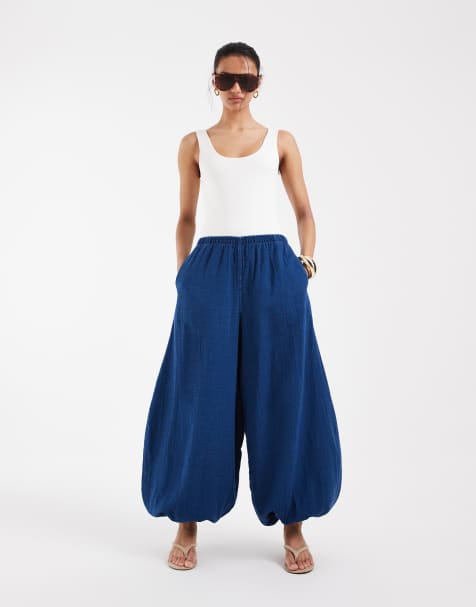 ASOS DESIGN – Jeansy z balonowymi nogawkami z miękkiego denimu w kolorze indygo - view 1