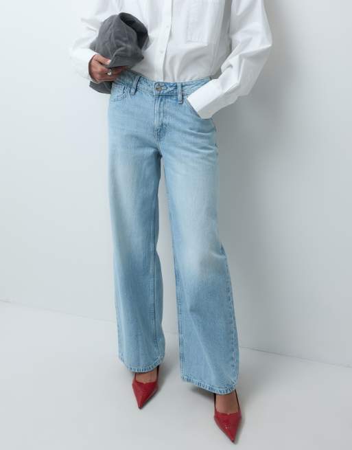 ASOS DESIGN jeansy z niskim stanem i szerokimi nogawkami w jasnym spraniu, 2 z 5