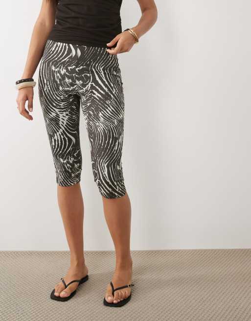 ASOS DESIGN jersey capri leggings in zebra print, 4 of 5