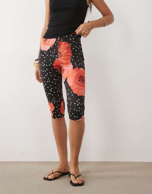 ASOS DESIGN Jersey-Capri-Leggings mit rotem Blumenmuster, 5 von 5