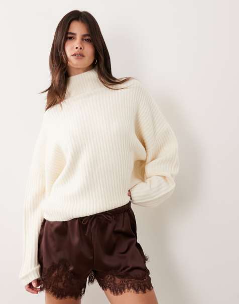 ASOS DESIGN jersey de cuello alzado y manga murciélago en crema - view 1
