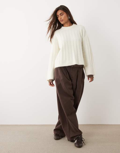 ASOS DESIGN - jersey de punto acanalado holgado con cuello redondo en crema, 3 de 4
