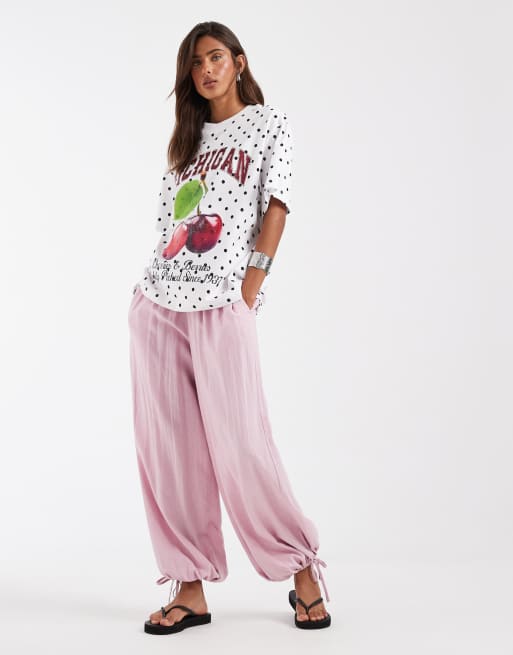ASOS DESIGN - Jersey oversize a pois monocromatici con grafica di ciliegie Michigan, 3 di 4