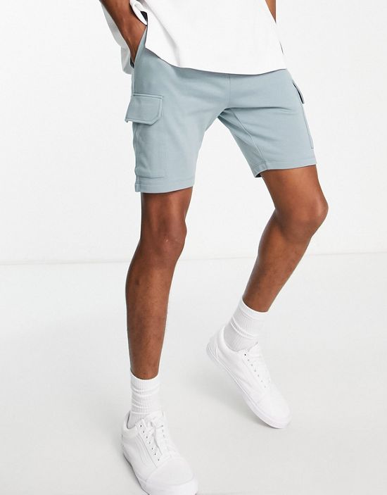 https://images.asos-media.com/products/asos-design-jersey-shorts-with-cargo-pockets-in-gray/201710919-3?$n_550w$&wid=550&fit=constrain