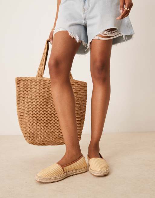 ASOS DESIGN Joey closed toe espadrilles in natural raffia, 2 of 4