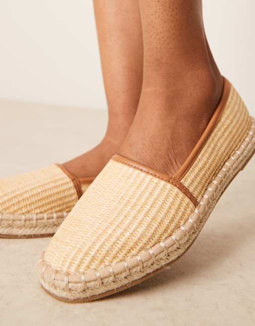 ASOS DESIGN Joey closed toe espadrilles in natural raffia, 3 of 4