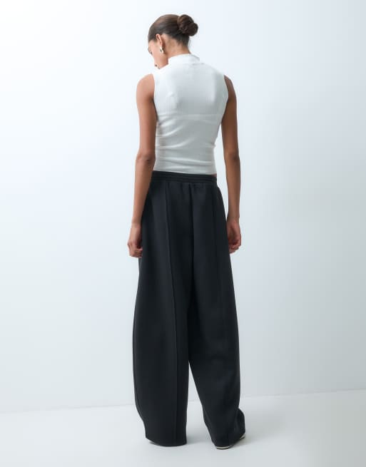 ASOS DESIGN jogger a gamba larga con dettaglio piega in tessuto scuba effetto mélange nero, 2 di 5